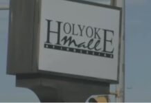 Jewelry stolen from Holyoke Mall, police say