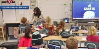 Oyster River sophomore creates AI workshop for Moharimet Elementary School fourth graders