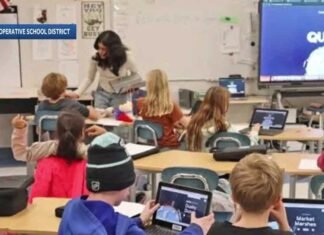 Oyster River sophomore creates AI workshop for Moharimet Elementary School fourth graders