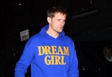 Dream Man? Alexander Skarsgård Is a Dream Girl