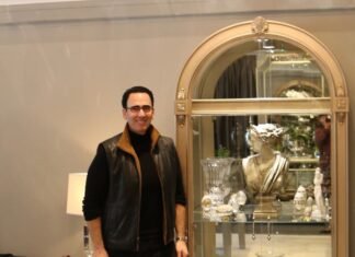 Business briefs | Local jeweler recognized with business award