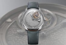 Ensemble Debut: The Cavasino Inaugural Tourbillon
FT60-S
