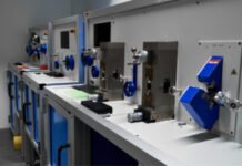 Down to the Wire: De Bethune’s In-House Hairsprings