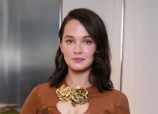 If You Want to Look Like a Miu Miu Model This Winter, Wear These Colors Together