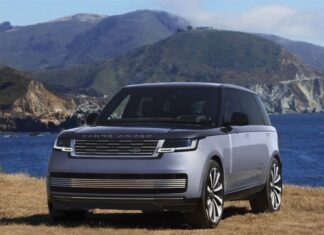 Range Rover’s Mirror Finish Paint Will Make Your Bespoke SUV Shine Like Glass – See How!