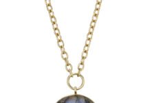 The Jewelry Trends That Defined 2025