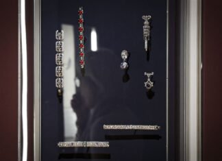 Glitz and glamour: Toledo Museum of Art to look at jewelry’s Hollywood connections