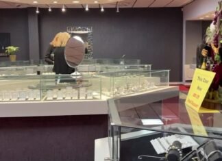 Murray Jewelry closing after 65 years in Longview