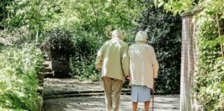 Machine learning identifies anti-aging neuroprotective treatments