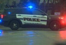 Two masked suspects rob jewelry store on northwest side, police say