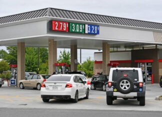 Report: China Flooding Global Markets with Gasoline Cars