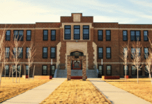 Contract Talks Stall in Klamath Falls as Oregon Watches Another Education Labor Impasse Unfold