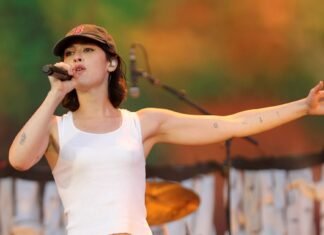 Gracie Abrams Taps Bon Iver & Aaron Dessner For Emotional New Track “Sold Out”