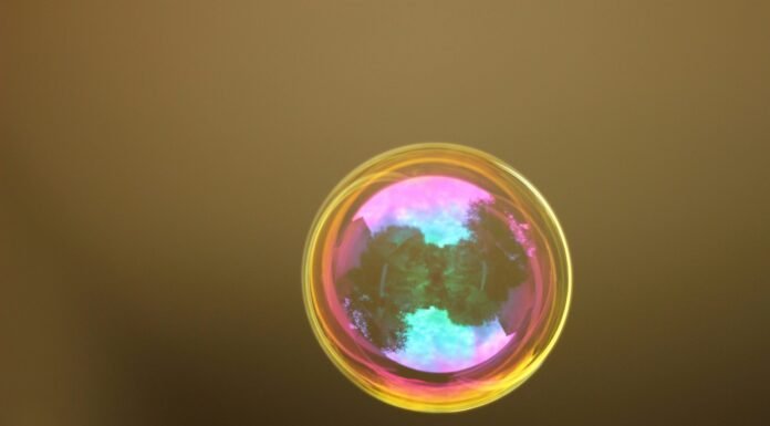 The AI Bubble: Why tech leaders warn of a bust—and what it means for you