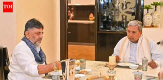 Country chicken meets idli: What was on the menu of Breakfast 2.0; DK Shivakumar, Siddaramaiah seen wearing Cartier Santos De watches worth Rs 43 lakh | Bengaluru News – The Times of India