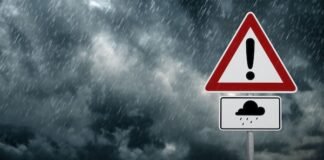 Thunderstorm watches issued across both islands on Boxing Day