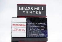 About $10K in jewelry stolen from Waterbury Brass Mill Center kiosk in Saturday burglary, police say