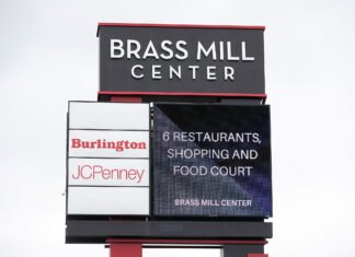 About $10K in jewelry stolen from Waterbury Brass Mill Center kiosk in Saturday burglary, police say