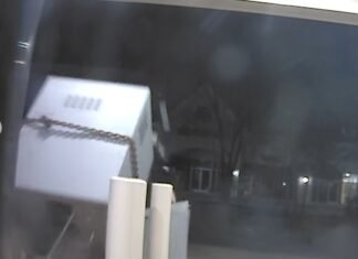 ‘They stole it!’: Driver watches thieves abandon stolen ATM
