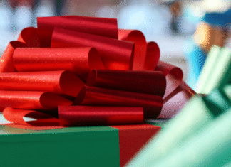 From custom golf carts to luxury watches, this is how star athletes gift teammates