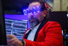 AI stocks jump amid broadly positive outlook for 2026 markets