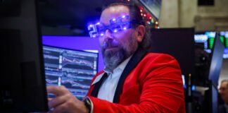 AI stocks jump amid broadly positive outlook for 2026 markets