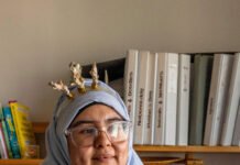 Jewelry Adapted to Modest Garb