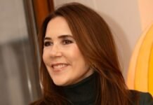 Queen Mary just made businesswear cool – with a £3k handbag