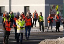 Parents stand watch for ICE outside Minnesota schools