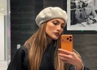 Black Trousers Are Fine, But J.Lo Knows This Classic Colour Looks Better With Black Tops in 2026