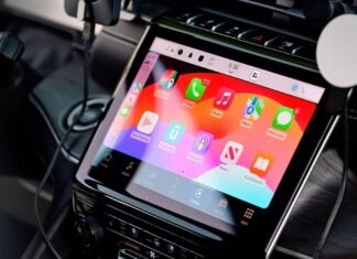 Ford Will Remain To Back Up Apple CarPlay