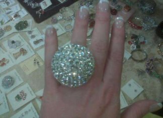 Popular Albany Jewelry Store Announces Closure