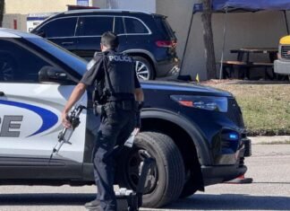 Cape Coral police investigate armed robbery at jewelry store