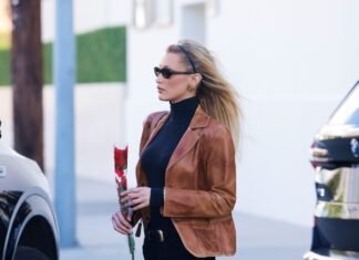 Bella Hadid Channels the Best of Carolyn Bessette-Kennedy’s Style