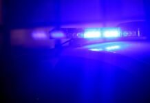 Masked thieves smash display case at jewelry store in Trumbull Mall