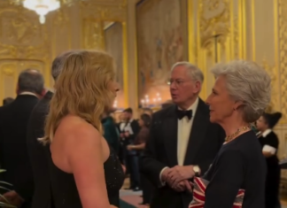 This duchess brought back a stand out handbag