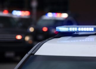 Police search for suspects in jewelry display smash-and-grab at Trumbull Mall