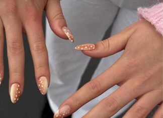 Chic Women Everywhere Are Turning Their Hands to This Animal-Print Nail Trend Right Now