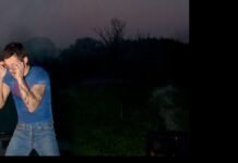 Harry Styles’s Jeans + Slogan T-Shirt Is Now 2026’s Biggest Trend