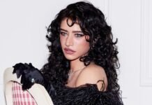 Odessa A’zion Styled Herself—and Finished Her Makeup in the Car—for the 2026 Golden Globes