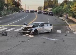 Stolen vehicle rammed into Anaheim store in $1 million jewelry heist; suspects later crash in getaway cars