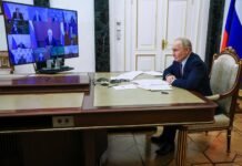 Russia watches U.S.-European tensions over Greenland with some glee, gloating and wariness