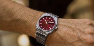 First Look: Vyntage Horology Launches Strata, a Sleek Emirati Integrated Watch with Swiss Micro-Rotor