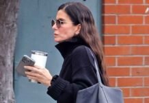 *Not* Stovepipe—The 2026 Denim Trend Chic Women Over 50 Are Wearing With Chelsea Boots