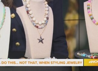 How to Style Jewelry