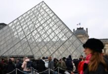 French police still hope to recover jewelry stolen in Louvre heist, top prosecutor says