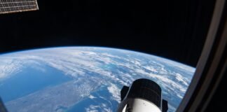 Crew Studies Cardiac Research, Artificial Intelligence as Dragon Boosts Station’s Orbit