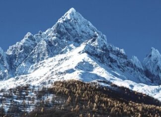 A red pixel in the snow: How AI solved the mystery of a missing mountaineer