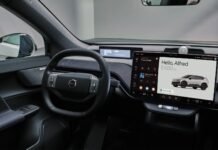 Not all car makers are ditching CarPlay – “Whatever your digital ecosystem is as a customer, you make your choices,” says Volvo boss