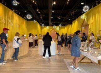 First Kendra Scott x Disney Parks Jewelry Launches With Disney Springs Pop-Up